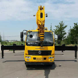 东风12吨汽车吊 全能工作伙伴与五金工具的完美结合